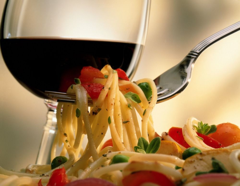 1452187407-wine-spaghetti_1792511556.jpg