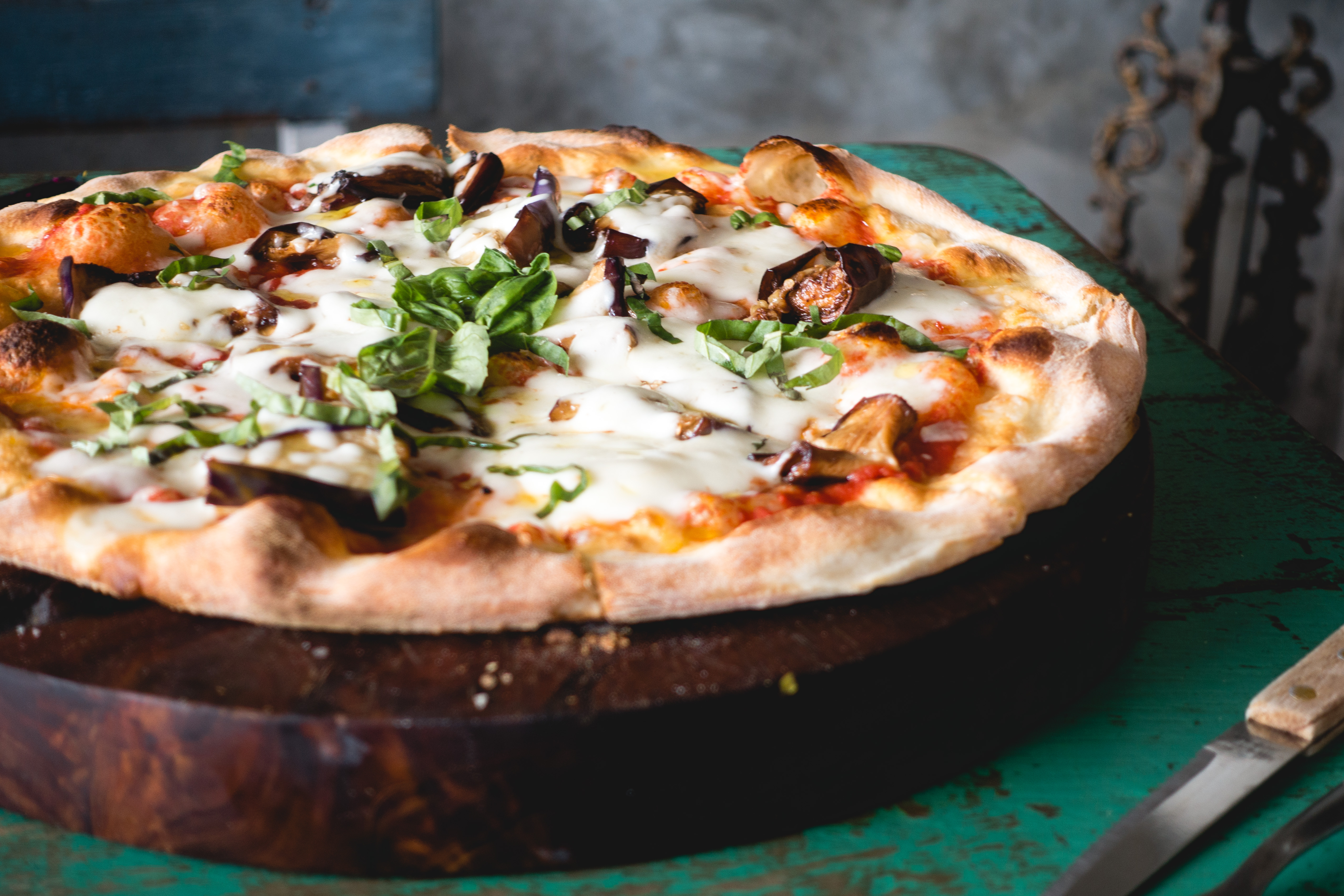 1746216135foodiesfeed.com_pizza-with-italian-sausage.jpg