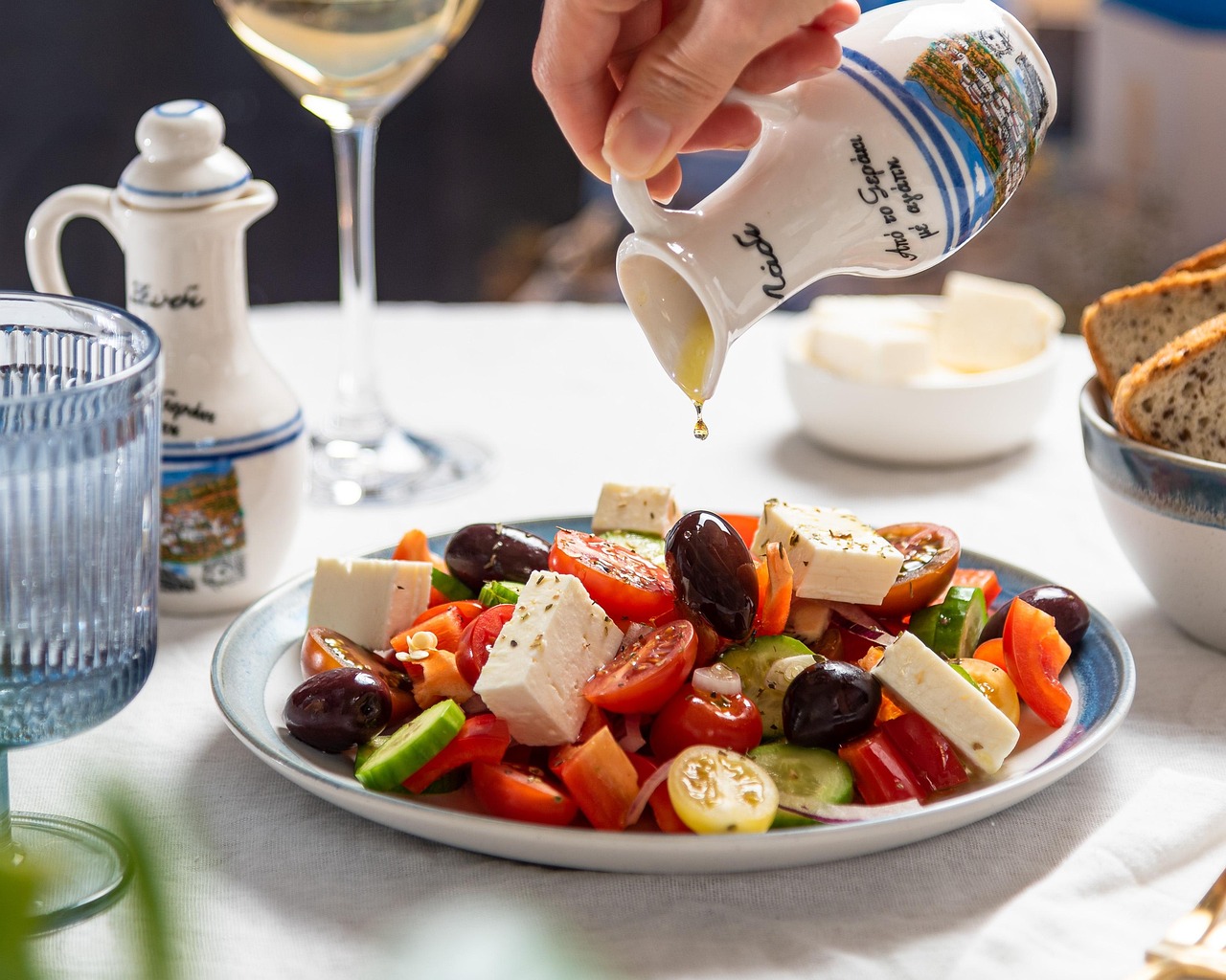 1753189562salad-5904093_1280.jpg