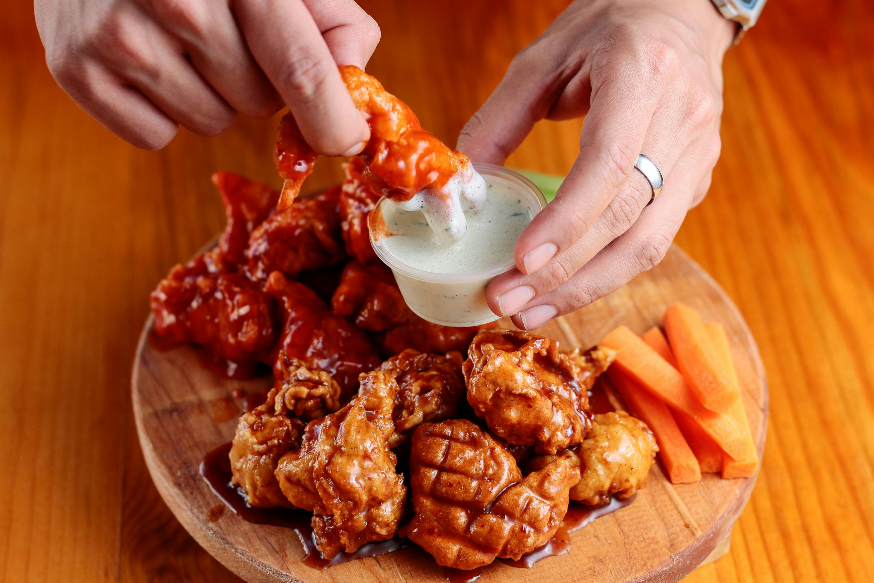 1766763078ChickenWings.jpg