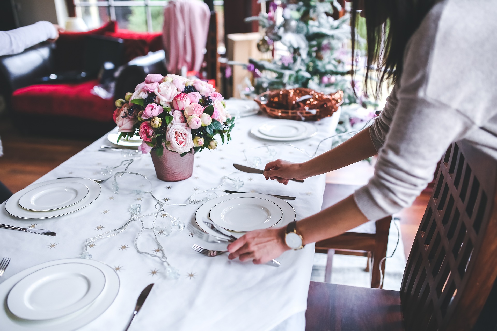 1775048577kaboompics-table-setting-791149_1920.jpg