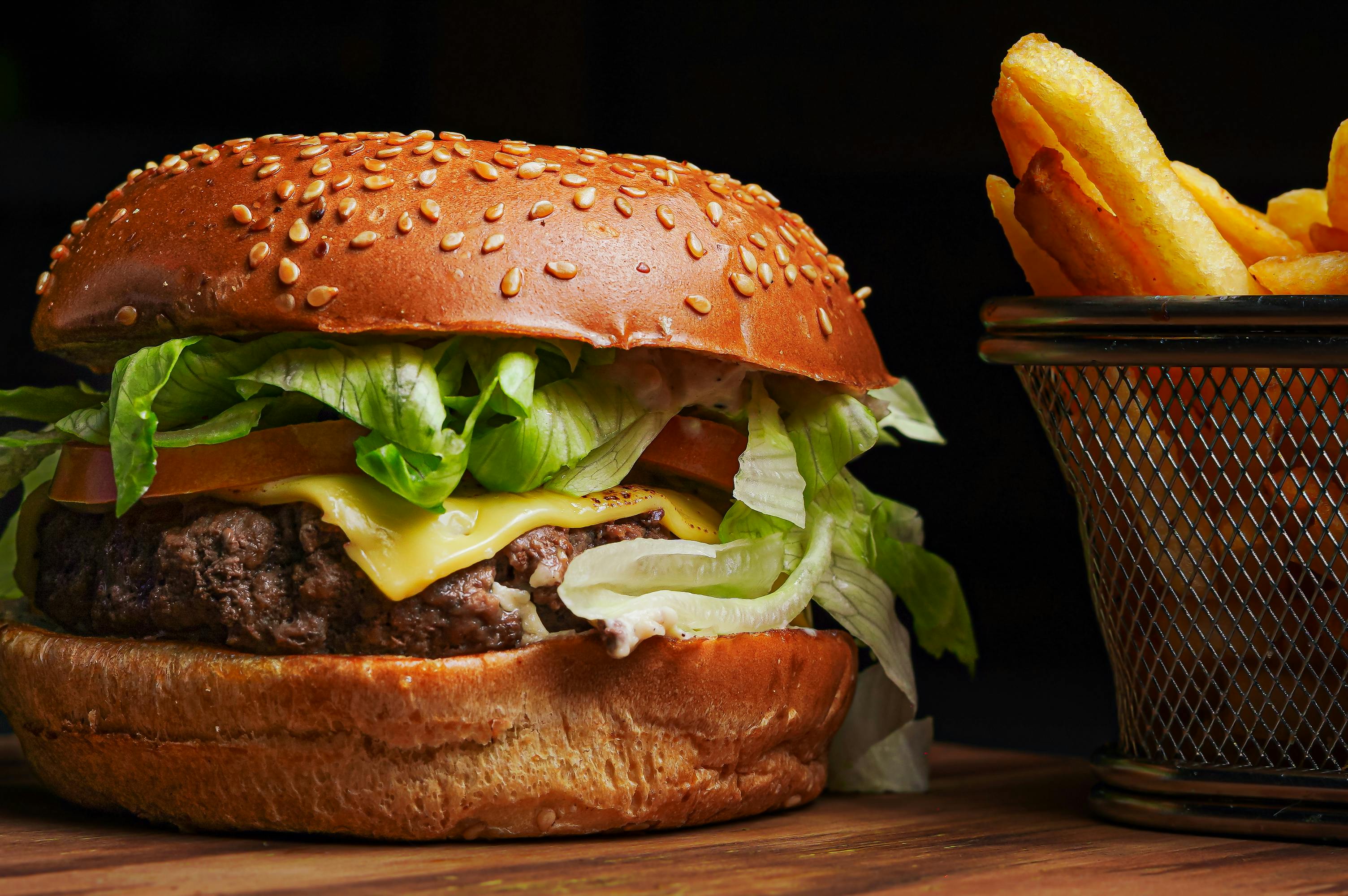 1779127025SpeedBurgerMain1.jpg