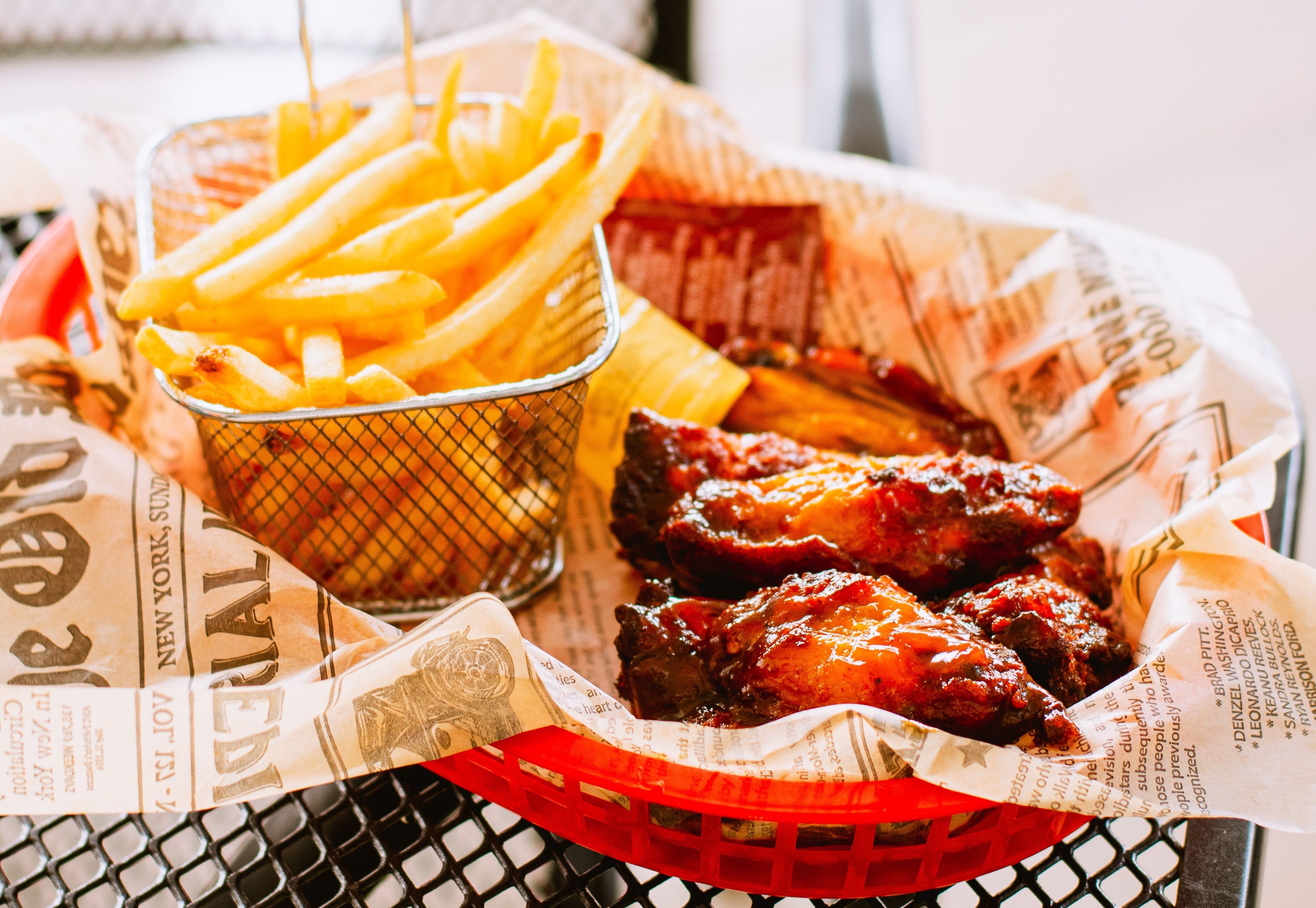 1782314674Wingsandfried.jpg