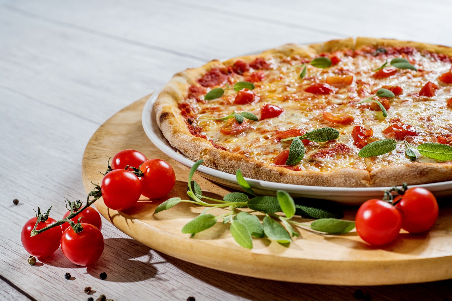 1791410614zuzi99-pizza-3010062_1920.jpg