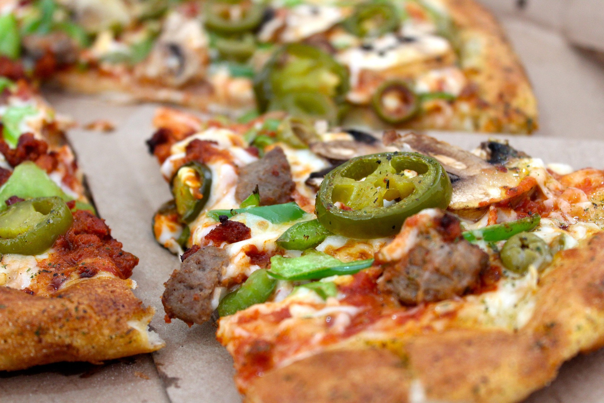 1791736320sandra-gabriel-pizza-3733804_1920.jpg