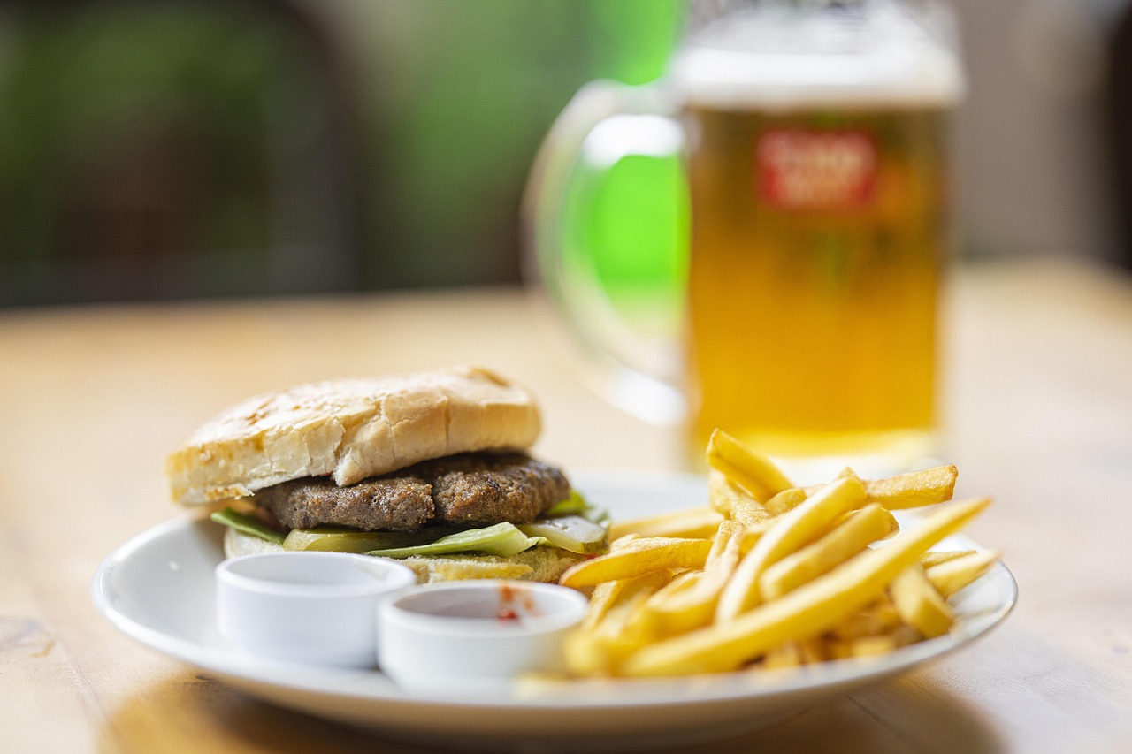 1791986847engin_akyurt-burger-4628605_1280.jpg