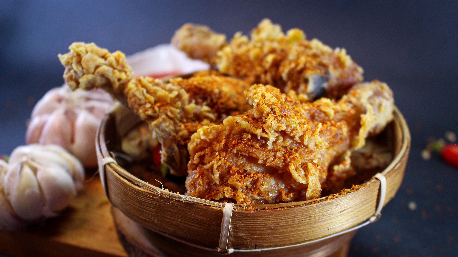 1792096698tresiahoban3-fried-chicken-6550529_1920.jpg