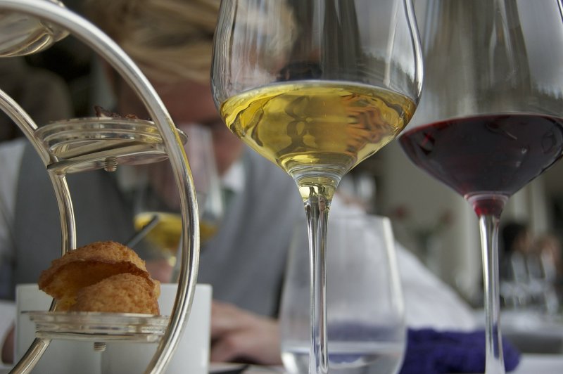 30134-wine-glasses-464681_1920.jpg