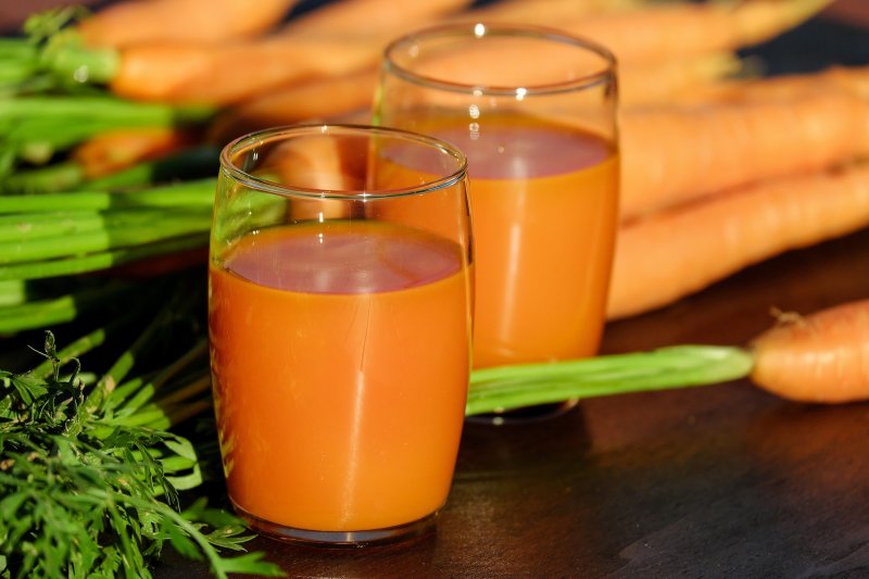 61165-carrot-juice-1623079_1920.jpg