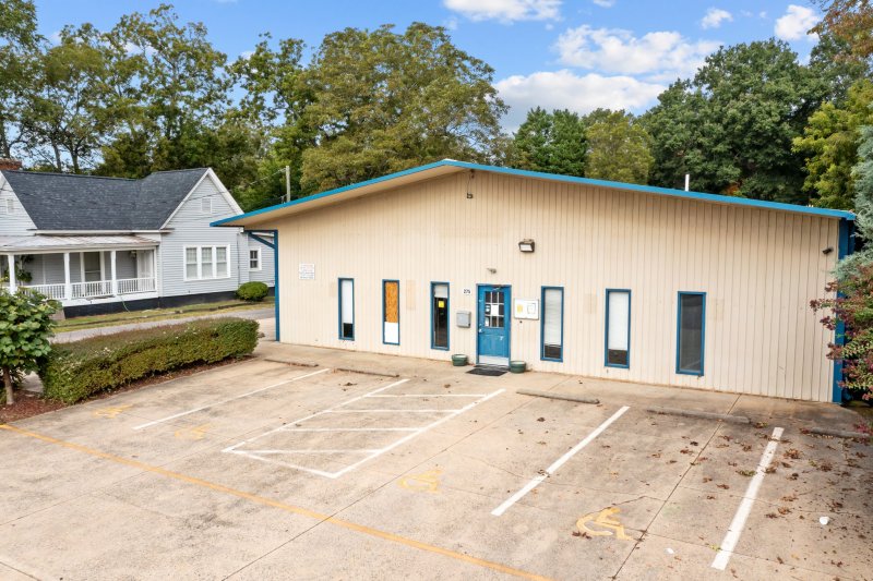 83143-4-web-or-mls-275_S_Broad_St_EX_004.jpg