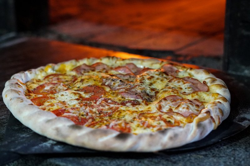 89980-pizza-5163575_1280.jpg