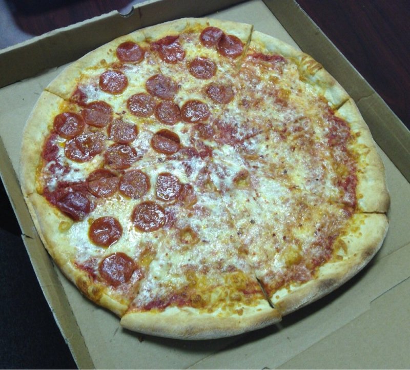 99542-Ginos_Pizza.jpg