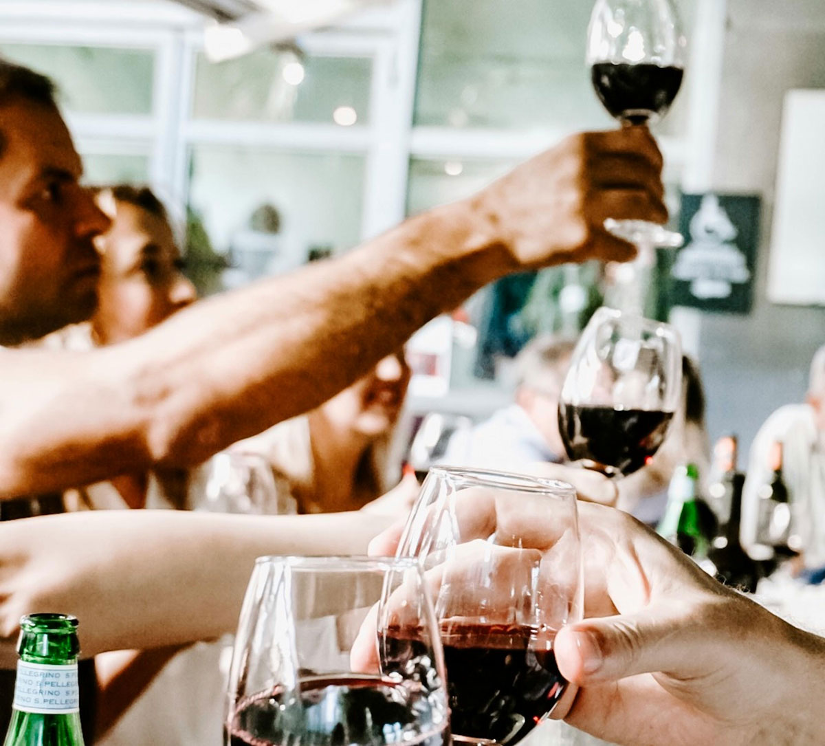 Charleston-wine-cocktail-bar-for-sale_1729781330.jpg