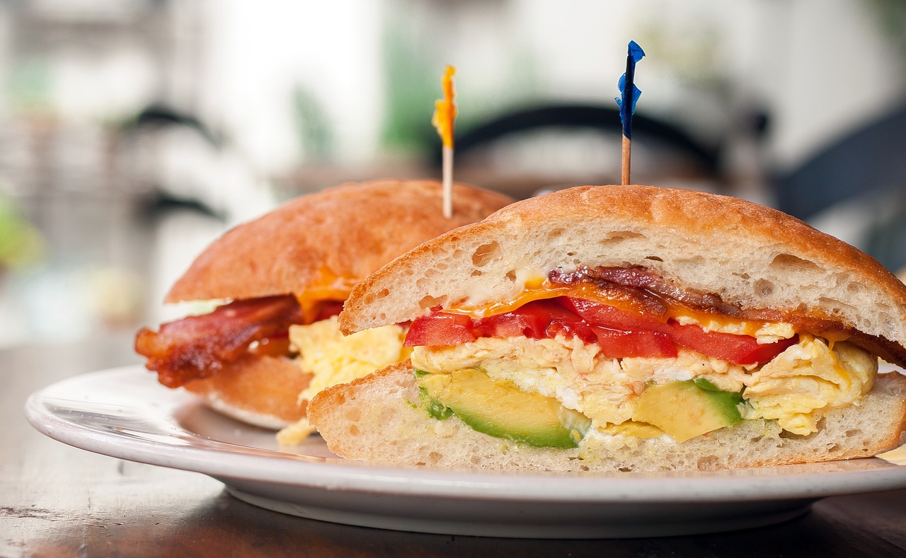 _2018-04-19_11_27_egg-1615790_1280.jpg