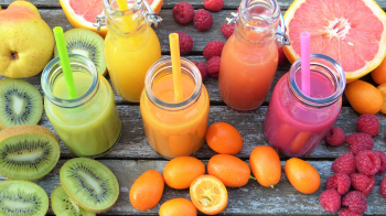 _2018-10-05_12_43_smoothies-2253423_1920.jpg