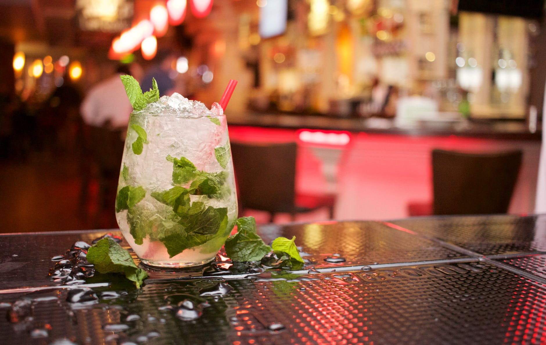 _2019-03-25_12_33_alcohol-bar-party-cocktail.jpg