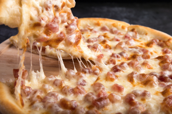 _2019-11-22_15_07_one-cheese-pizza-2741457.jpg