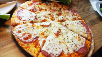 _2023-04-12_13_51_pizza.jpg