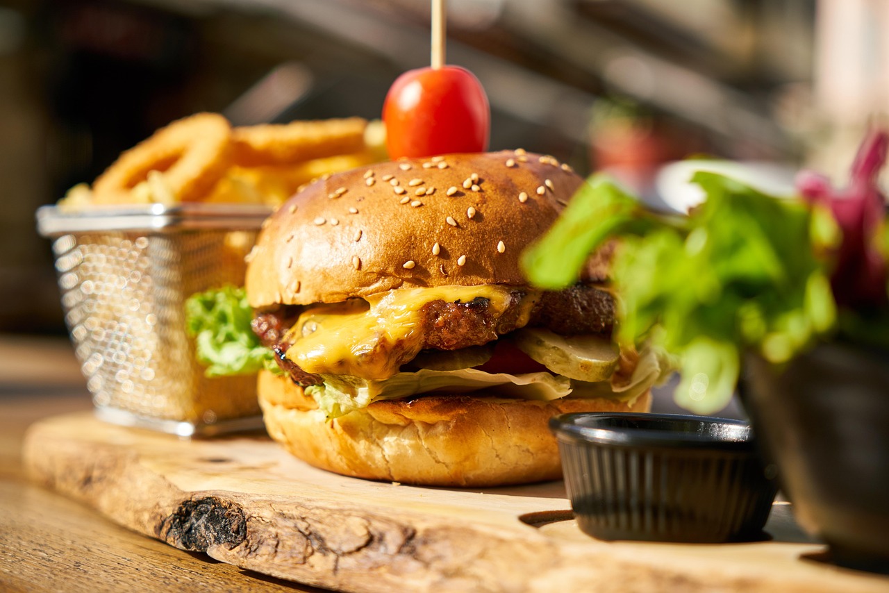 burger-4209189_1280_1791310959.jpg