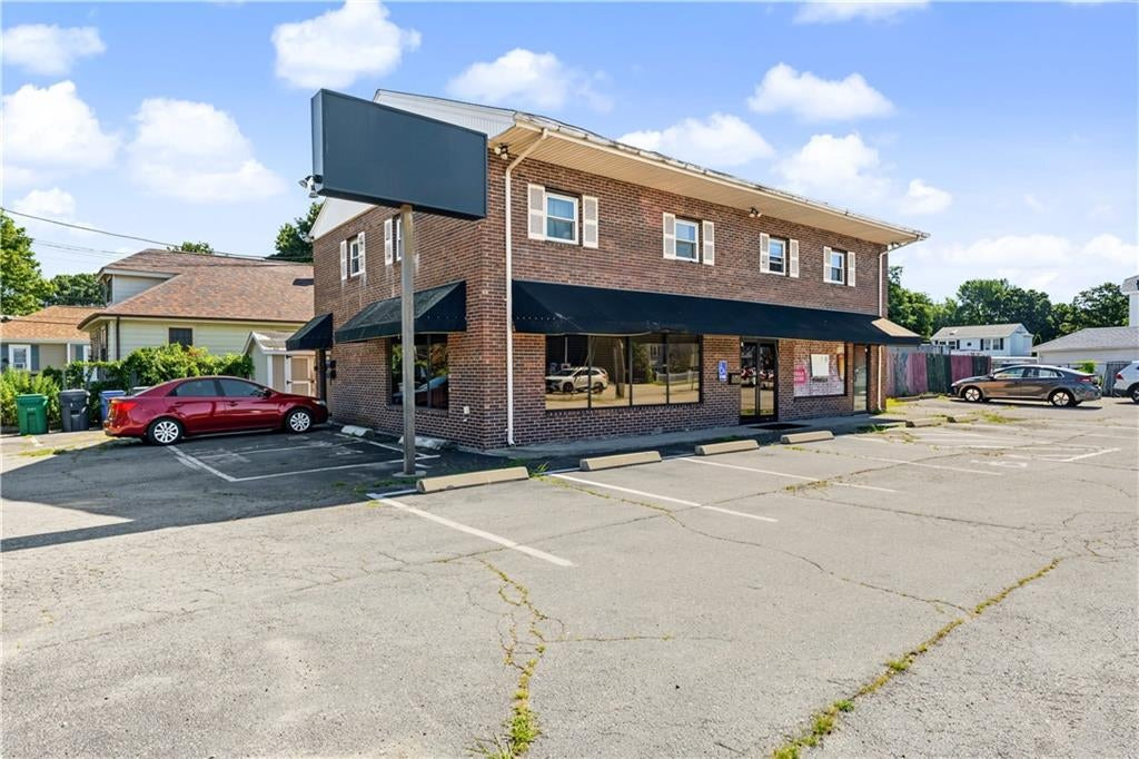 restaurant_exterior_upload_ready_1789580753.jpg